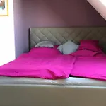 Einzel-apartment Oberkassel 3*